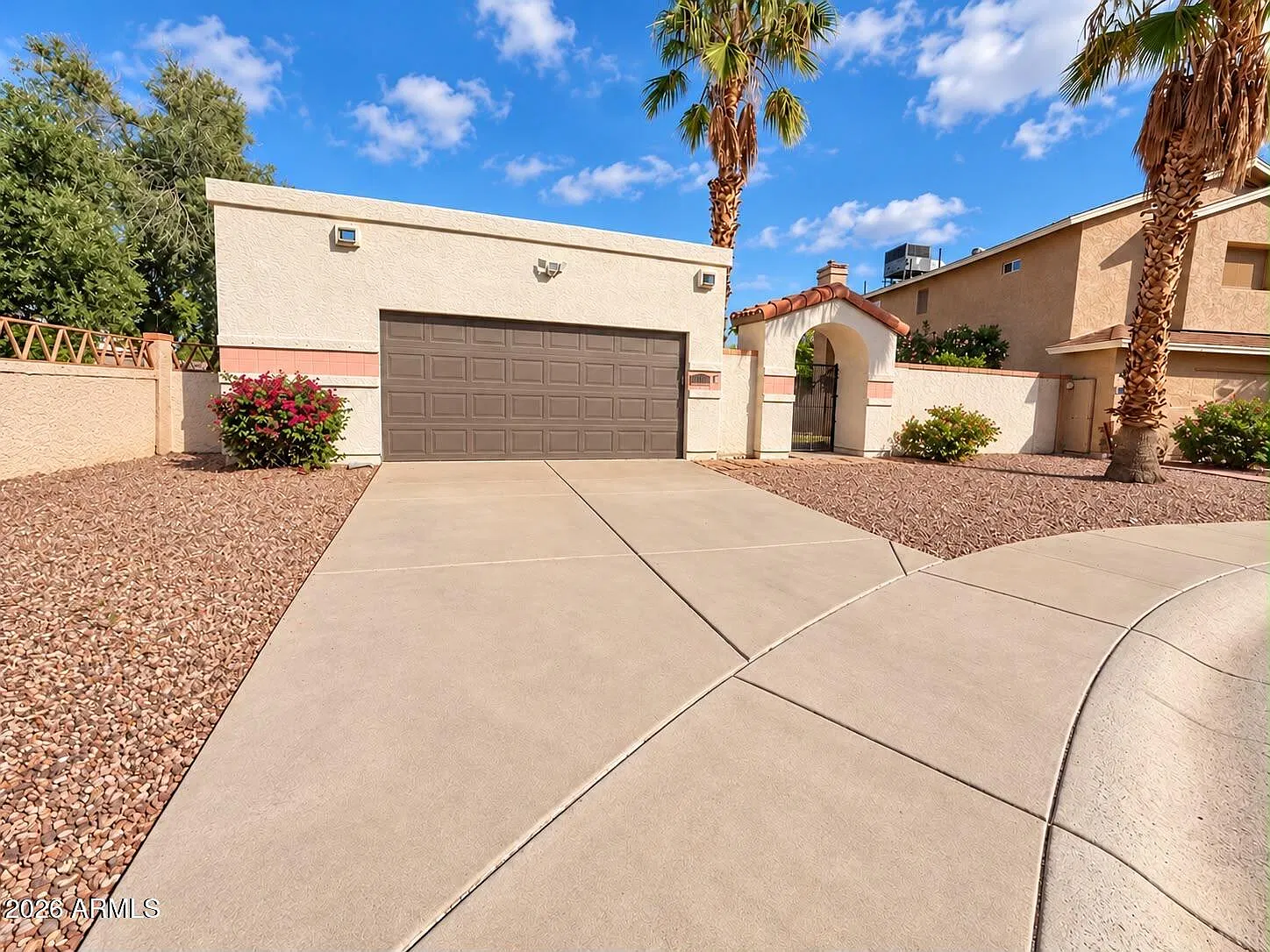 3 bed, 2.0 bath, 1136 sqft, $2,349 — Photo 2