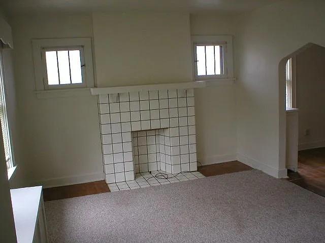 LIVING ROOM - 38 Shady Dr W #2