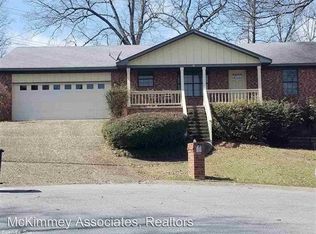 25 Knights Bridge Rd, North Little Rock, AR 72120