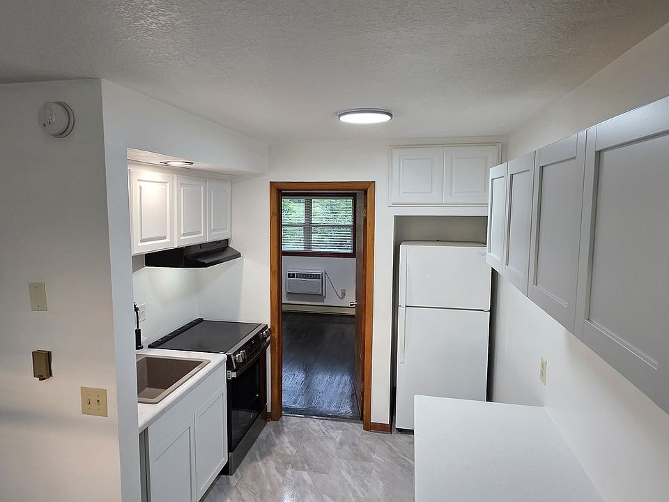 1st image of 3260 Bluff Dr #3260
