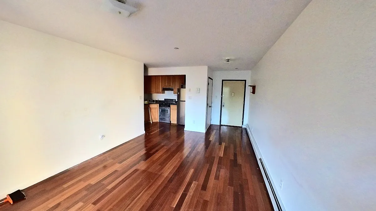 Building Photo - 122 Boerum St #3R
