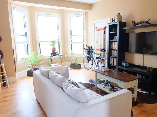2008 N Seminary Ave #1R, Chicago, IL 60614