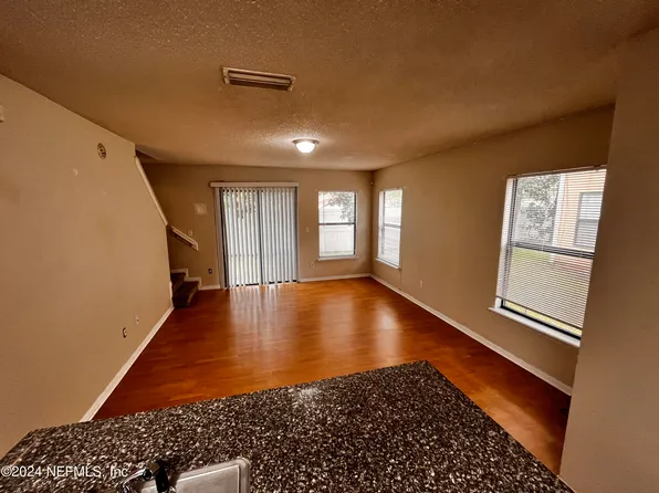 4717 PLAYSCHOOL Drive, Jacksonville, FL 32210