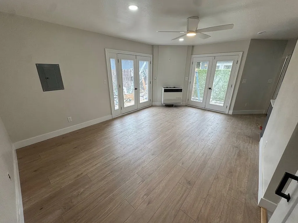 Studio, 400 sqft, $1,975 — Photo 2