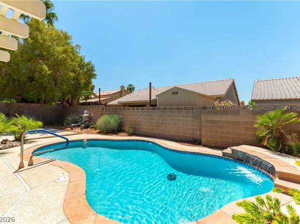 8251 Coyado St, Las Vegas, NV 89123