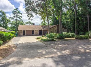 213 Deep Dale Ln, Conroe, TX 77304