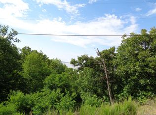 5 Rose Ln, Eufaula, OK 74432