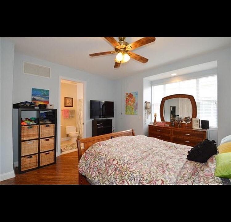 2nd image of 540 NE 7th Ave