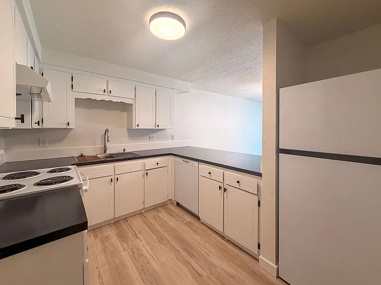 4507-4517 Boulder Dr SE — Photo 4