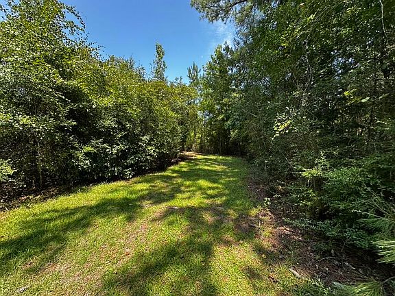 3rd image of 66 Varnum Rd