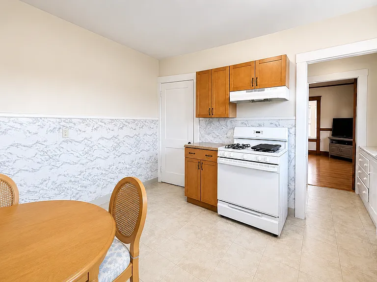 8 Mapleton St #3 — Photo 15