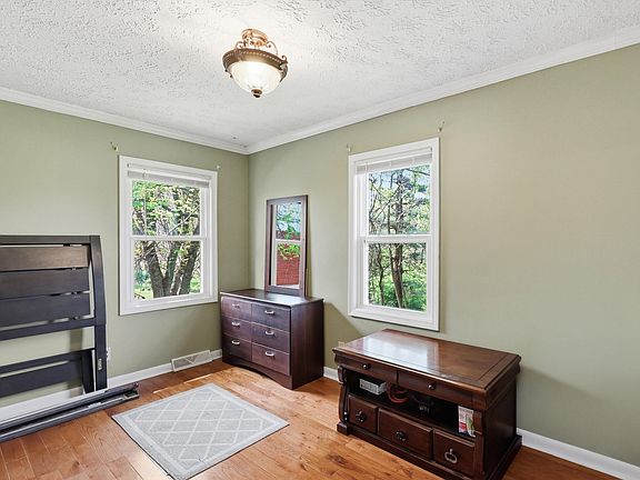4th image of 110 Ridgeway Dr