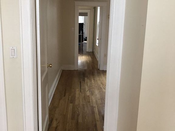 2nd image of 3436 43rd St APT 3R