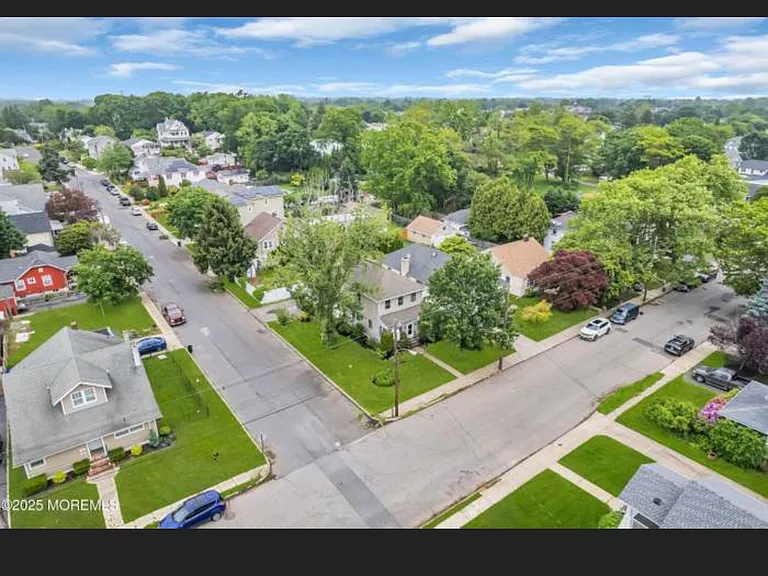 645 Campbell Ave — Photo 2