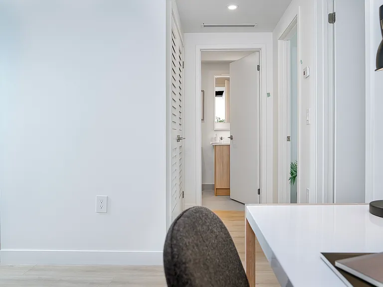 308 Parkside Dr — Photo 34