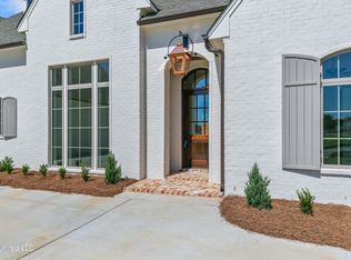 220 Parke Dr, Ridgeland, MS 39157