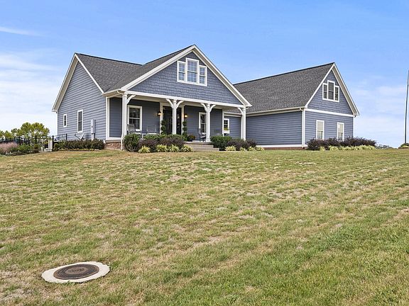 2nd image of 101 Tranquil Ln