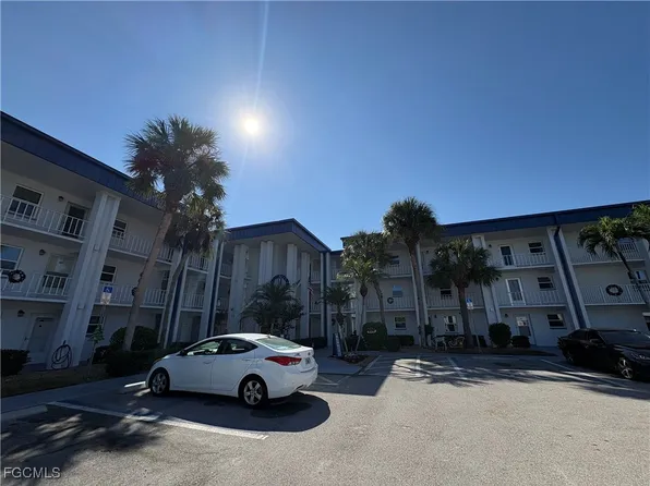 1724 Pine Valley Dr APT 319, Fort Myers, FL 33907