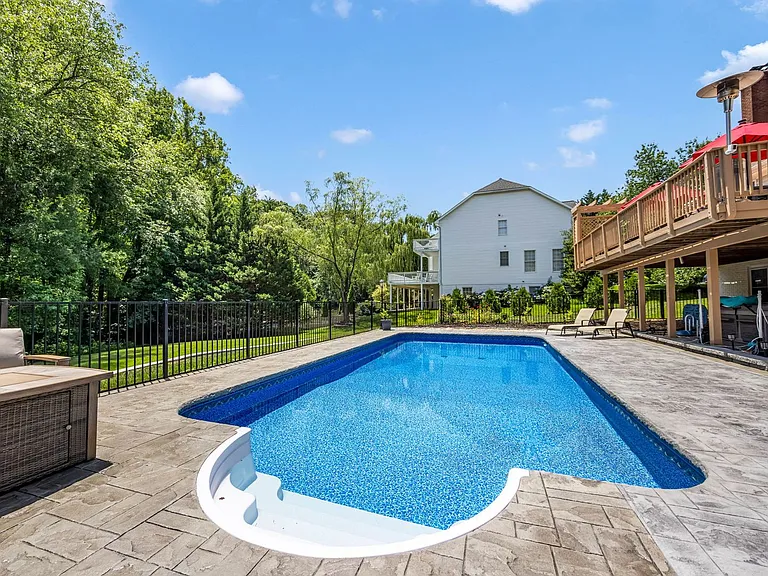26 Kirby Ln — Photo 45