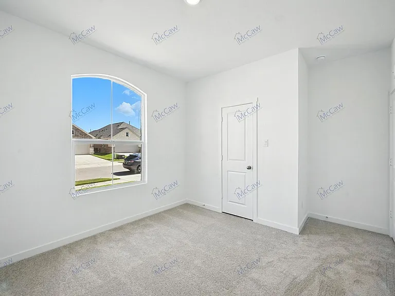 1813 Spruce Cir — Photo 12