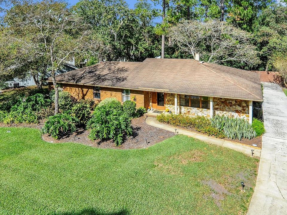 1st image of 1309 Fruit Cove Dr N