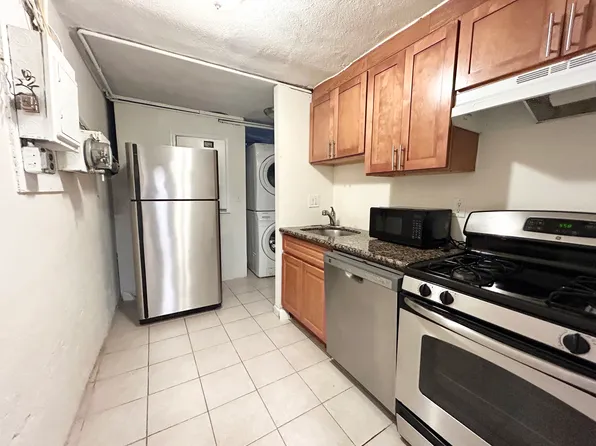 81 Windsor St, Boston, MA