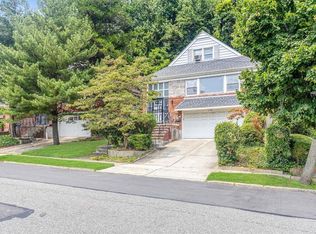 21651 Sawyer Ave, Queens Village, NY 11427