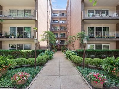 407 Ashland Ave APT 3F, River Forest, IL, 60305