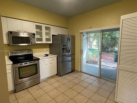 2nd image of 7850 Sanibel Dr #7850