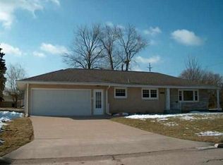 4102 17th Ave, Moline, IL 61265
