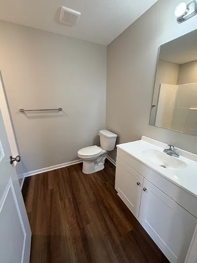 1508 Coventry Ct #B — Photo 5