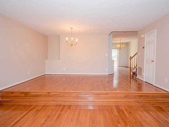 5th image of 2919 Mainstone Dr