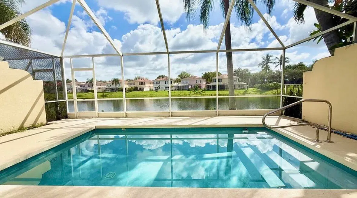 3 bed, 2.5 bath, 1500 sqft, $3,195 — Photo 1