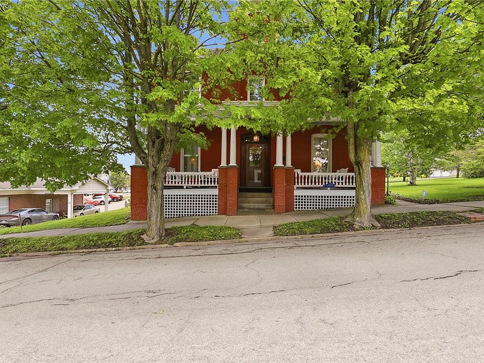 1st image of 168 Ord St