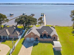 6645 Morgan Shores Rd, Lake Arthur, LA 70549