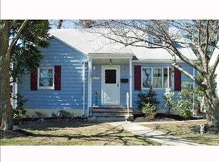 77 Lake Ave, Metuchen, NJ 08840