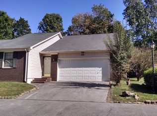 418 Amanda Cir, Knoxville, TN 37922