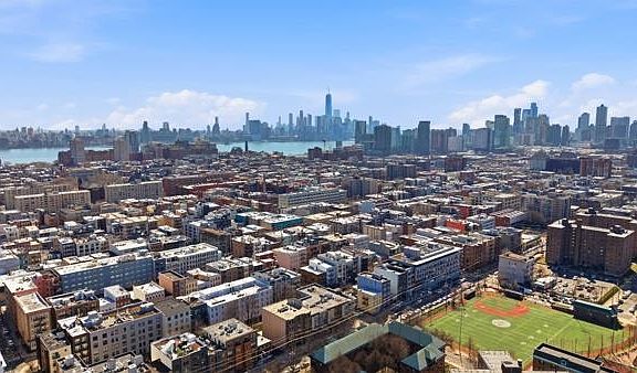 4th image of 420 Monroe St APT 1R