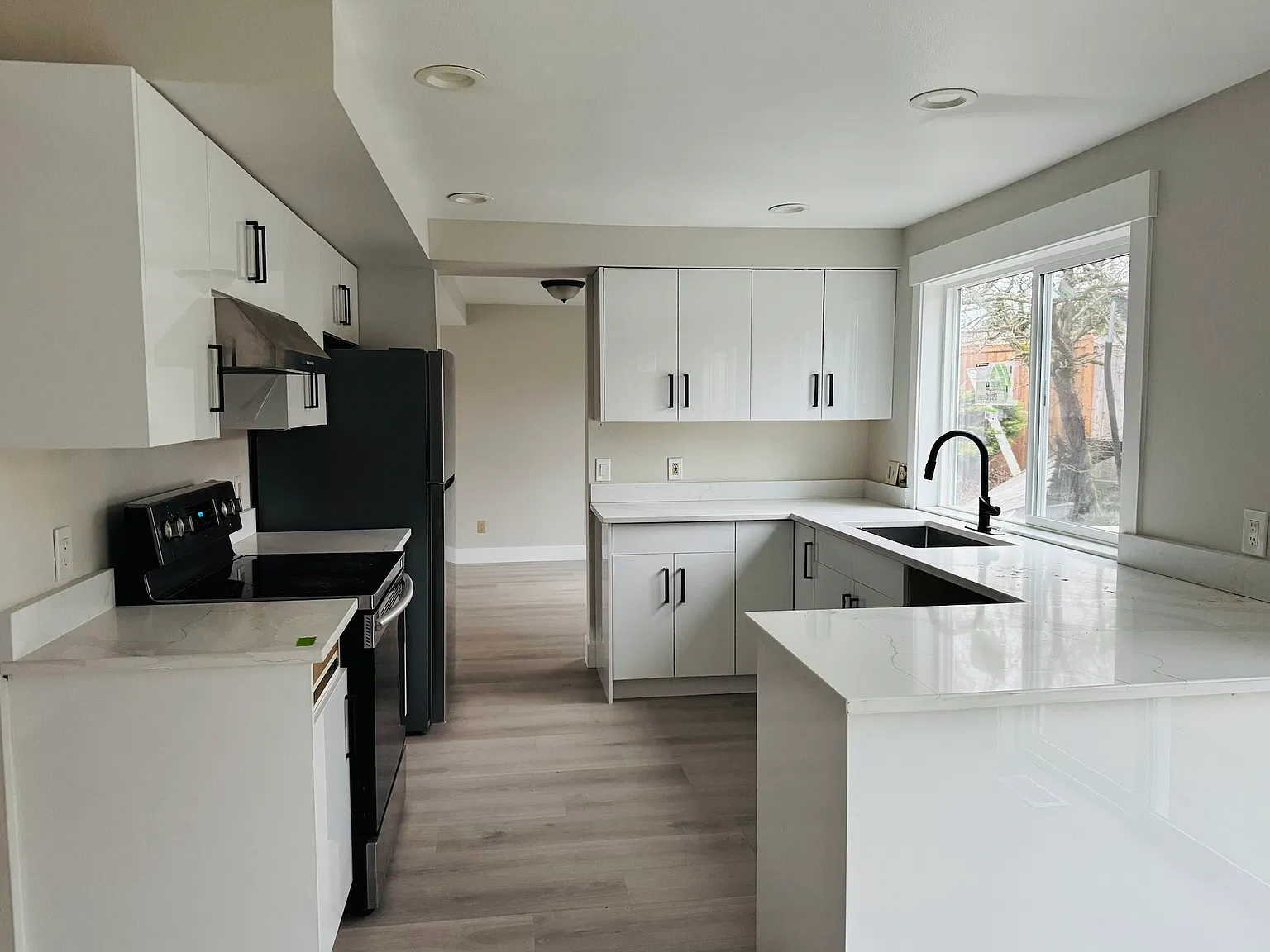 11206 SE 219th Pl — Photo 3