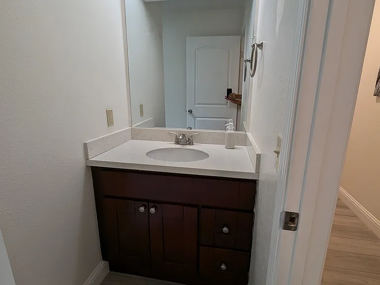 4059 Crest Rd — Photo 23
