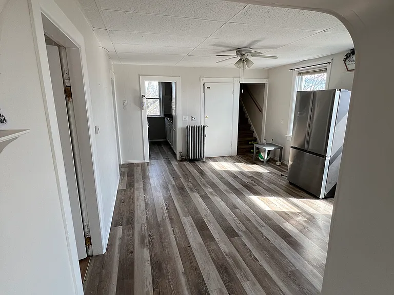 69 Hall St #3 — Photo 9