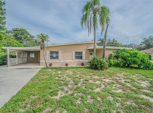 912 Riverside Dr, Tarpon Springs, FL 34689