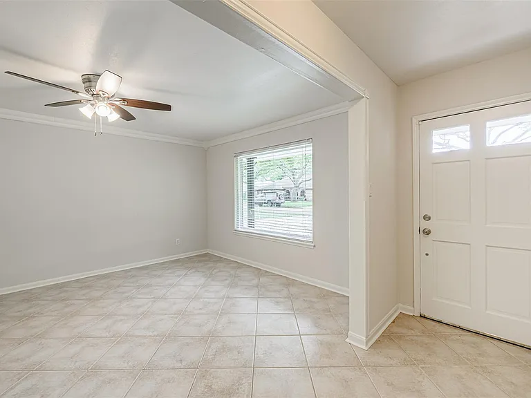 124 Dogwood St — Photo 3