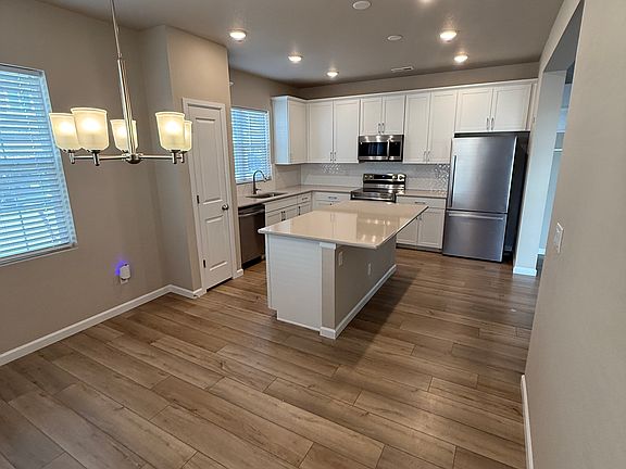 3rd image of 5280 Mountain Vista Hts