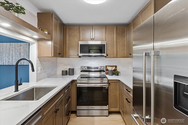 2nd image of 21615 80th Avenue W #215