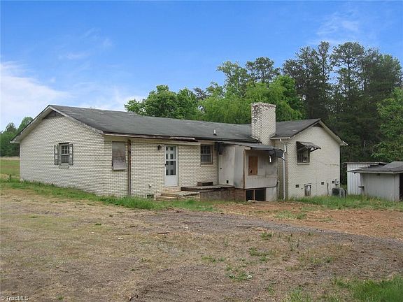 2nd image of 1989 Haymeadow Rd