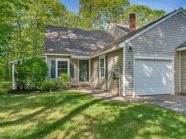 17 Garnet Drive #17, Topsham, ME 04086