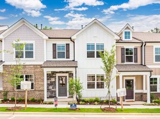 204 Parker Station Ave, Fuquay Varina, NC 27526