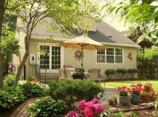 128 N Cassingham Rd, Bexley, OH 43209