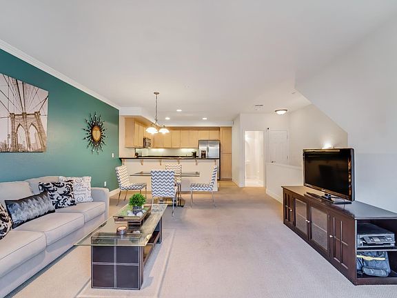 3rd image of 1263 Avenida Las Brisas
